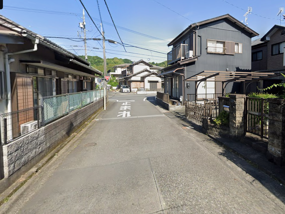 南側 前面道路